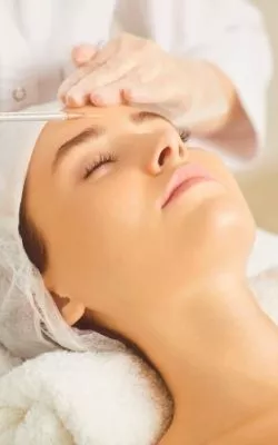Aplicação de BOTOX e Toxina Botulínica